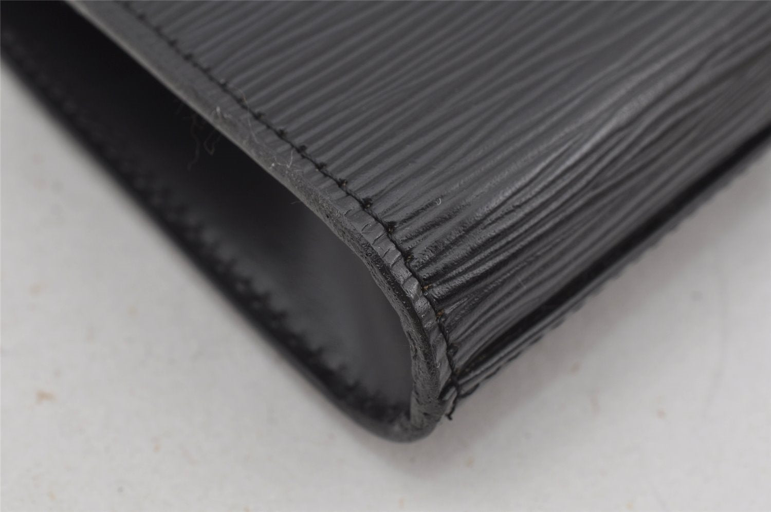 Authentic Louis Vuitton Epi Arts Deco Clutch Hand Bag Black M52632 LV 3076J