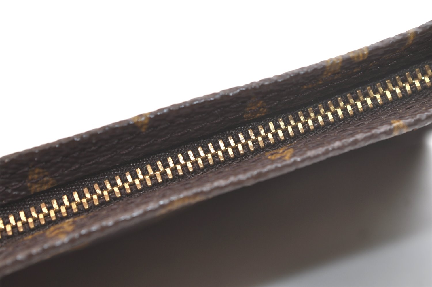 Authentic Louis Vuitton Monogram Pouch For Bucket PM LV Junk 3076K