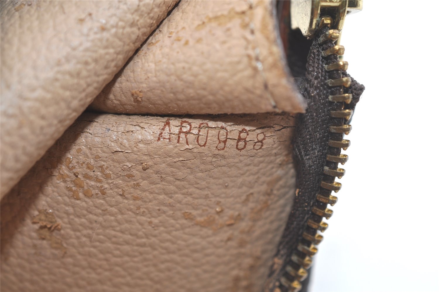 Authentic Louis Vuitton Monogram Pouch For Bucket PM LV Junk 3076K