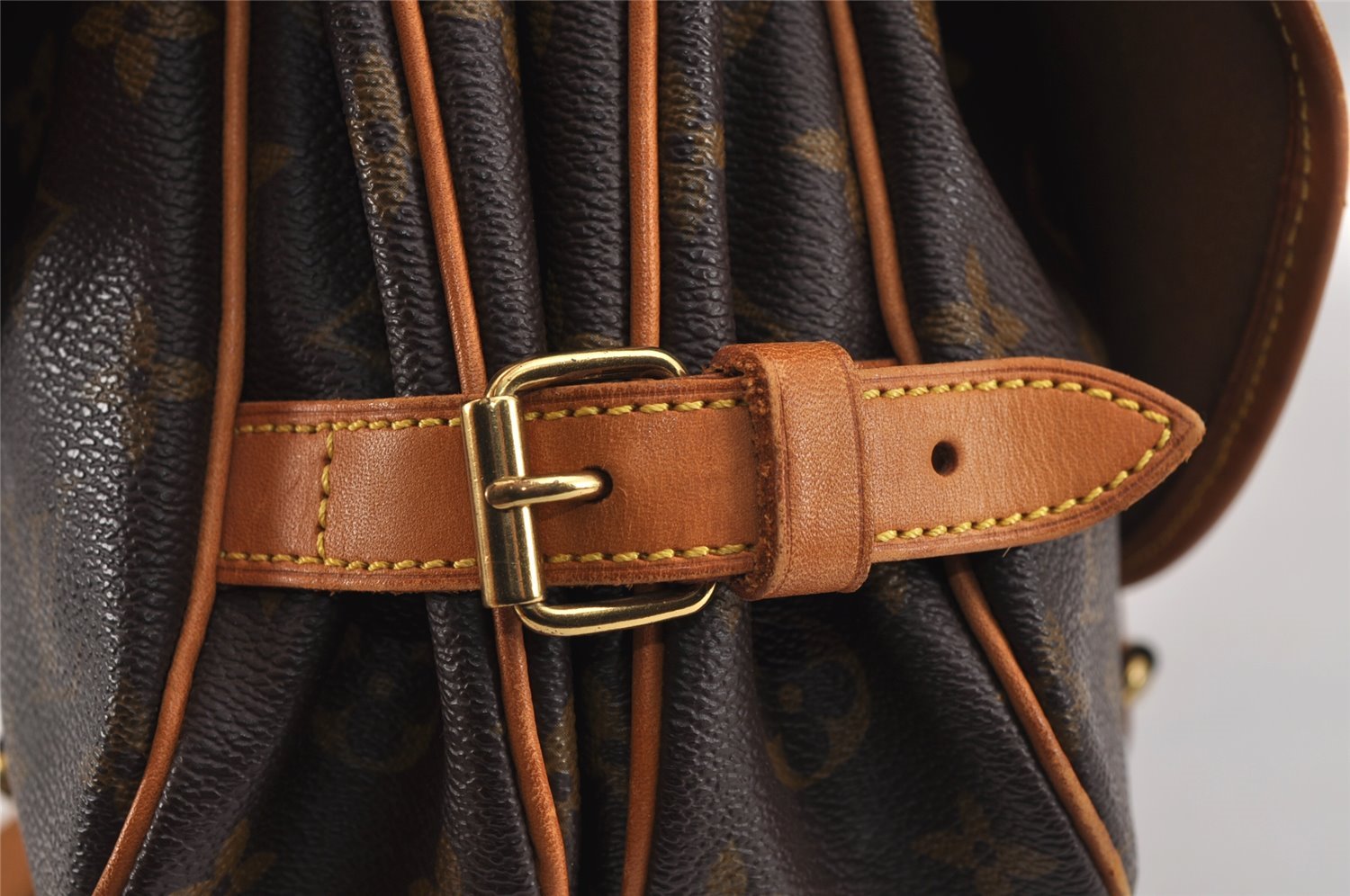 Authentic Louis Vuitton Monogram Saumur 30 Shoulder Cross Bag M42256 LV 3079J