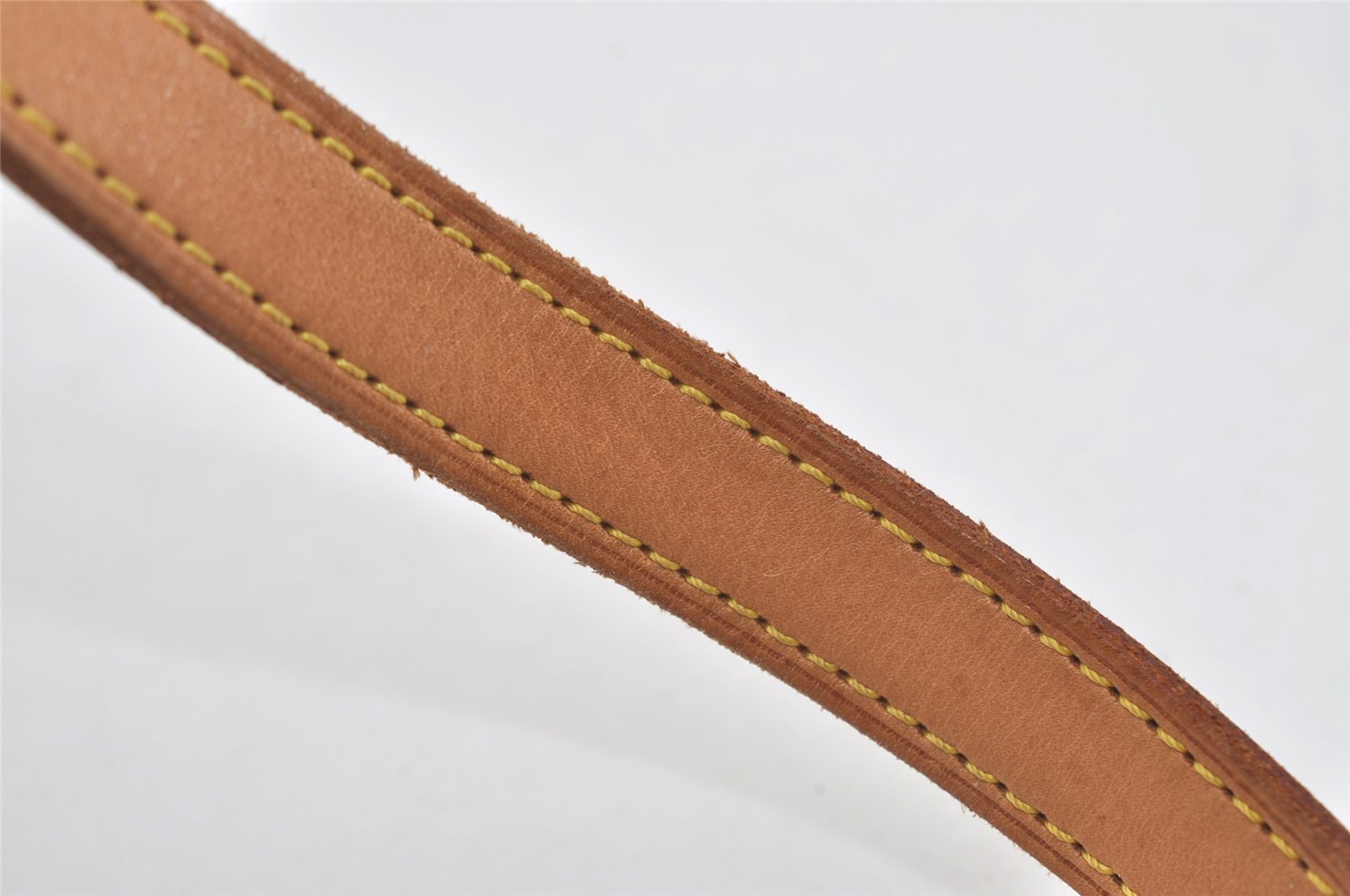 Authentic Louis Vuitton Leather Shoulder Strap For Bucket GM 31.9