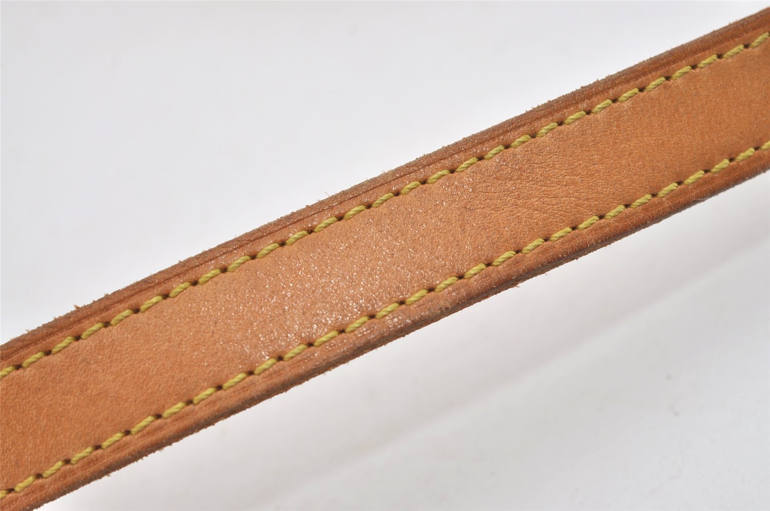 Authentic Louis Vuitton Leather Shoulder Strap For Bucket GM 31.9