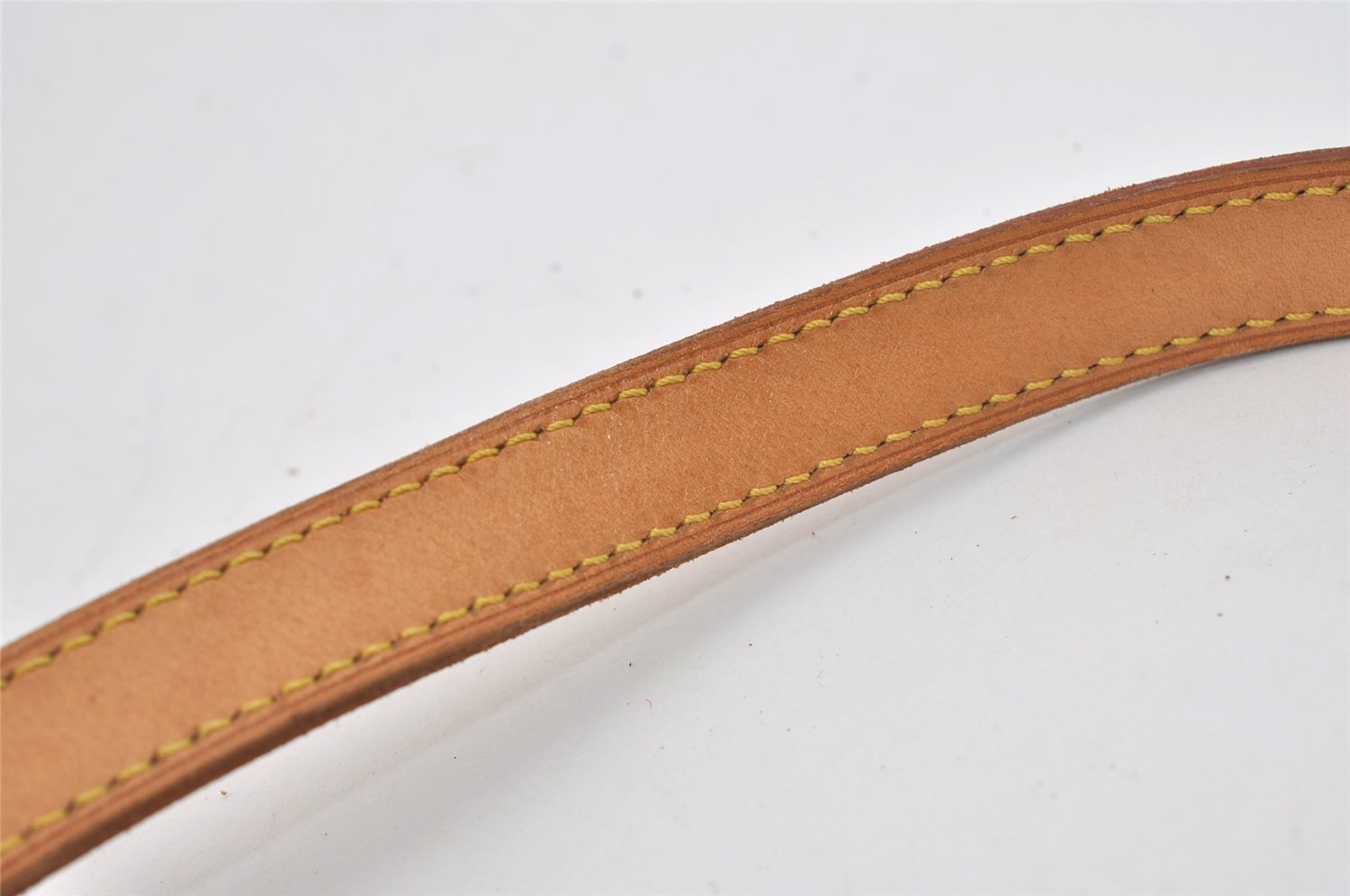 Authentic Louis Vuitton Leather Shoulder Strap For Bucket GM 31.9