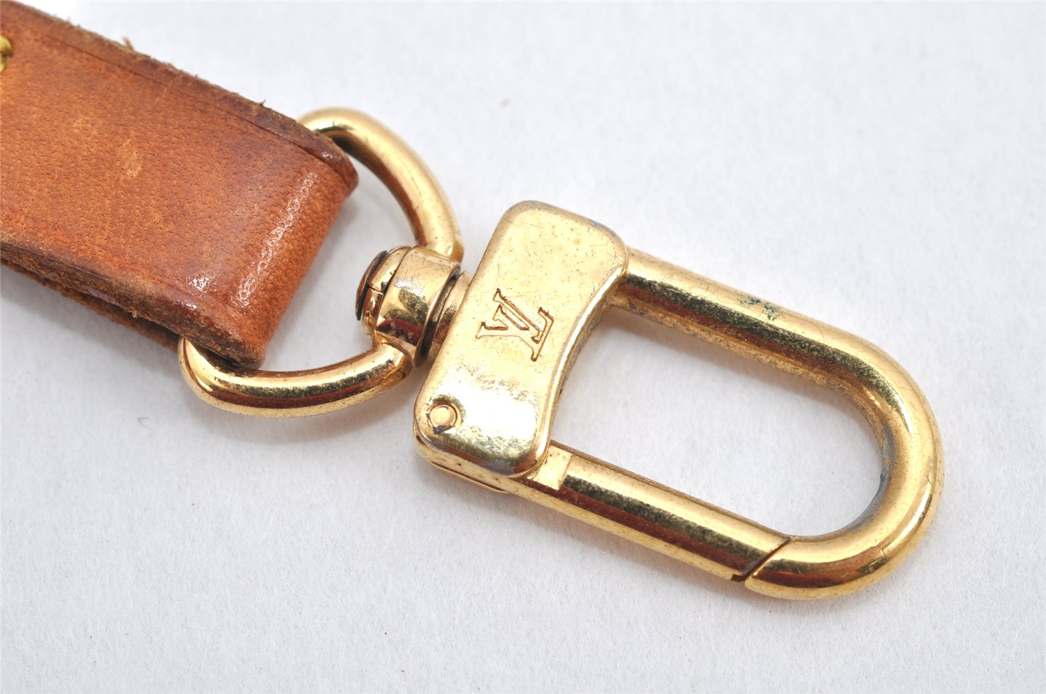 Authentic Louis Vuitton Leather Shoulder Strap Beige 46.9