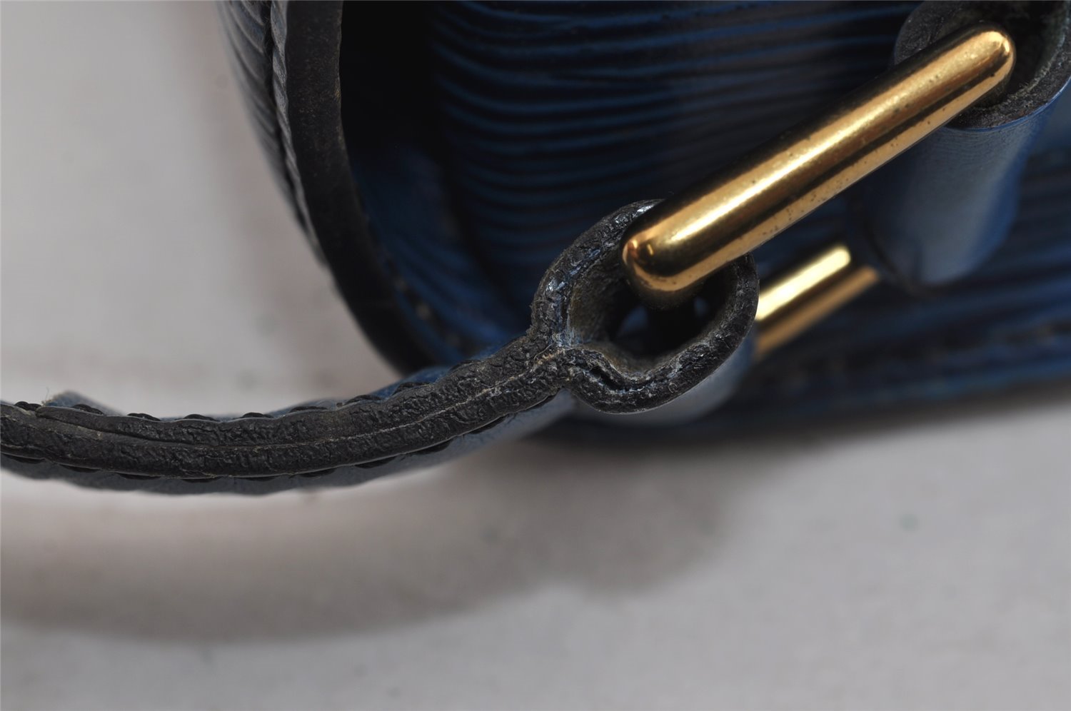 Auth Louis Vuitton Epi Saint Cloud GM Shoulder Cross Body Bag M52195 Blue 3084J