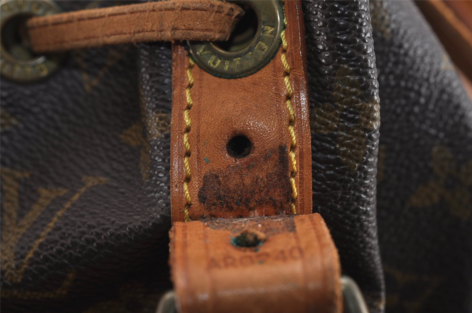 Authentic Louis Vuitton Monogram Noe Shoulder Drawstring Bag M42224 LV 3085J