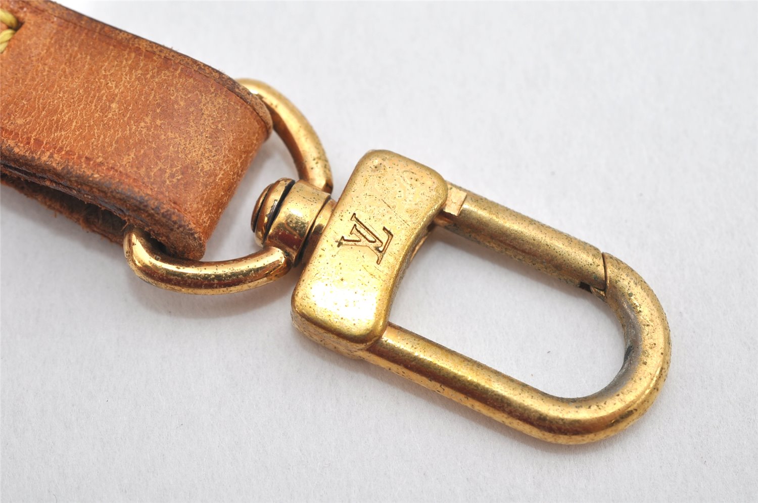 Authentic Louis Vuitton Leather Shoulder Strap Beige 45.7