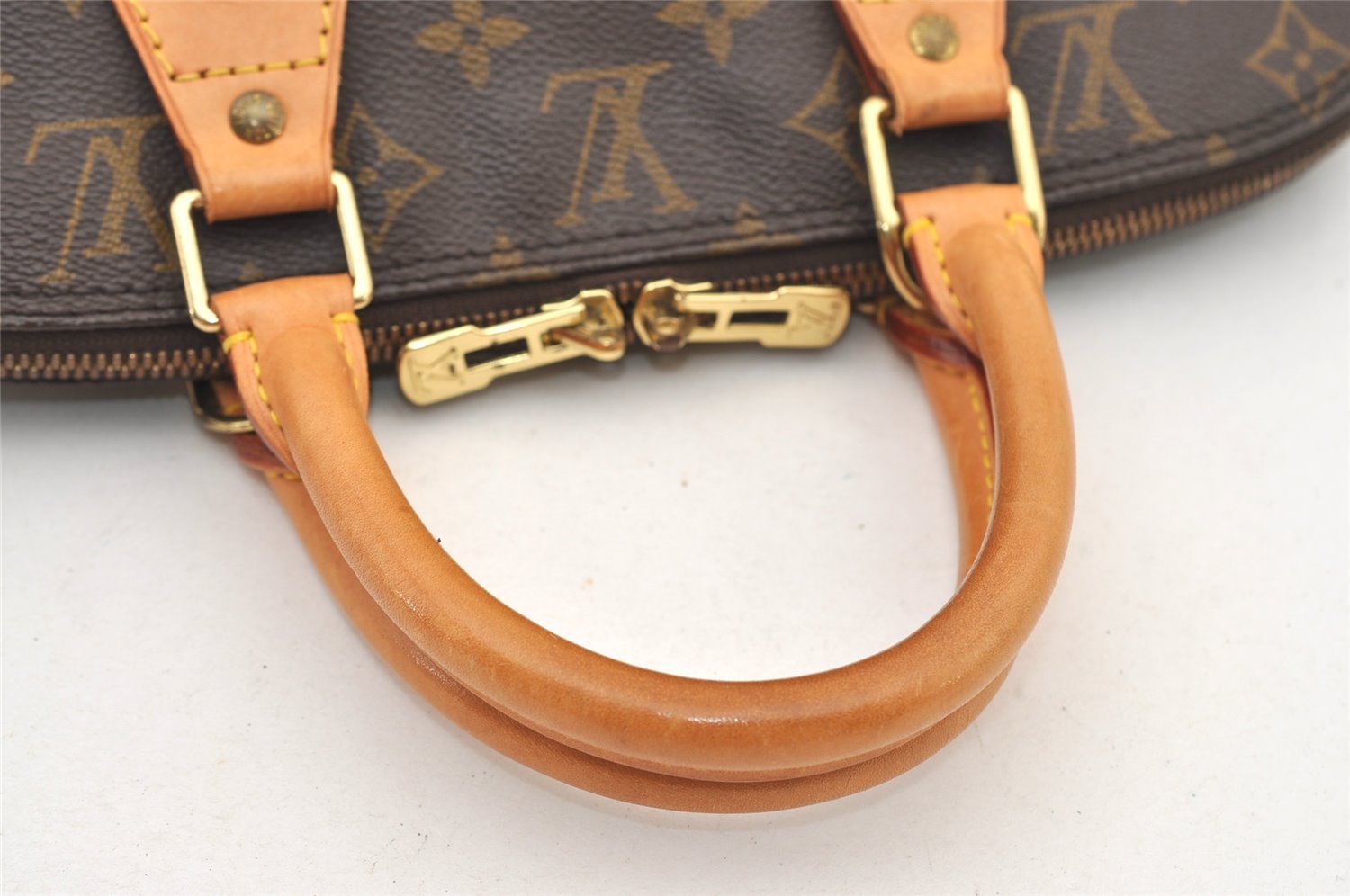 Authentic Louis Vuitton Monogram Alma Hand Bag Purse M51130 LV 3086J