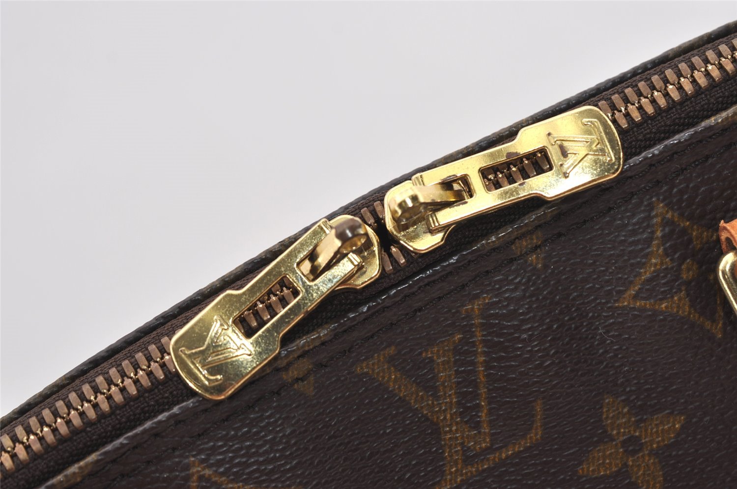 Authentic Louis Vuitton Monogram Alma Hand Bag Purse M51130 LV 3086J