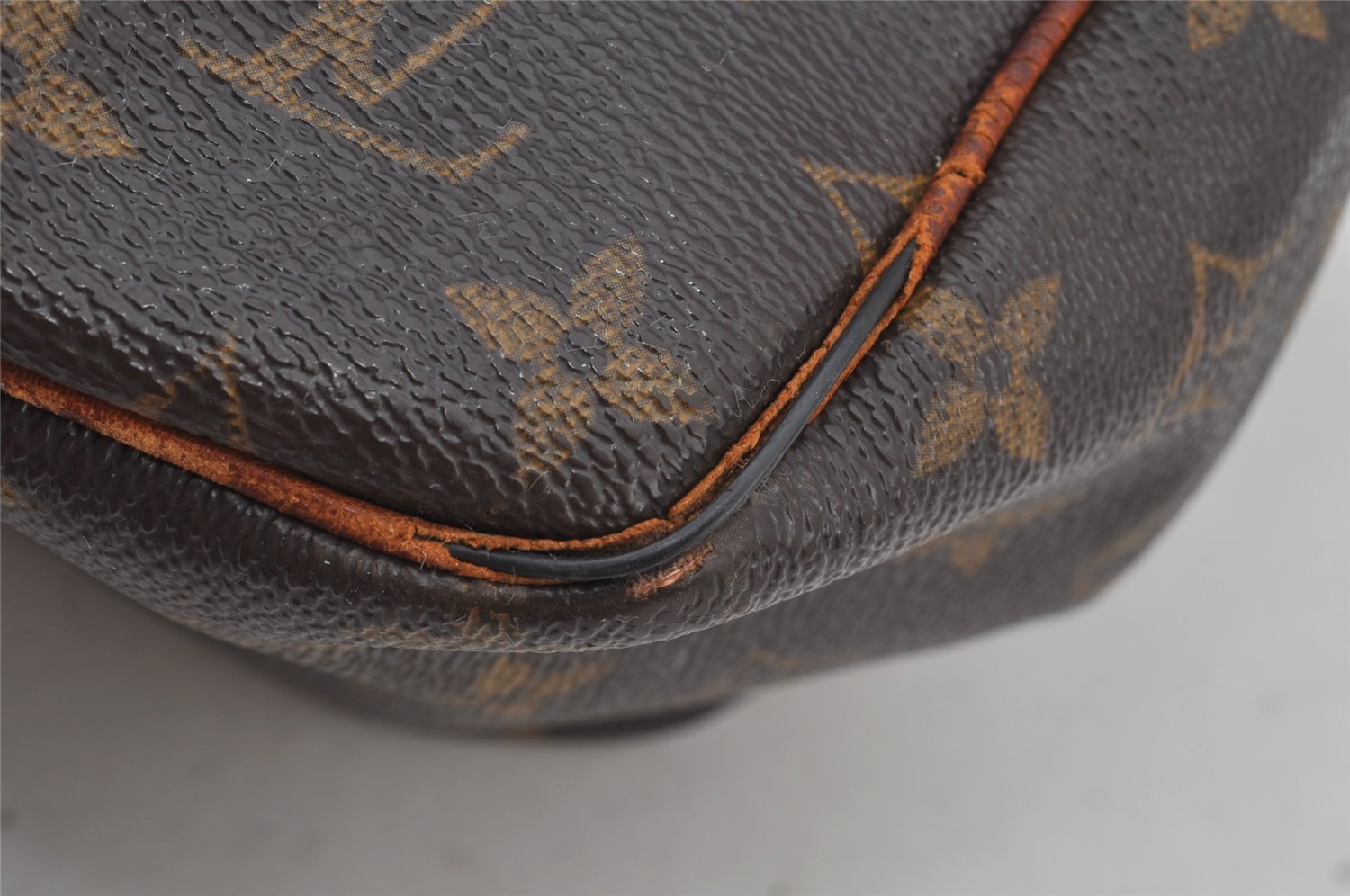 Authentic Louis Vuitton Monogram Batignolles Vertical Tote Bag M51153 LV 3087J