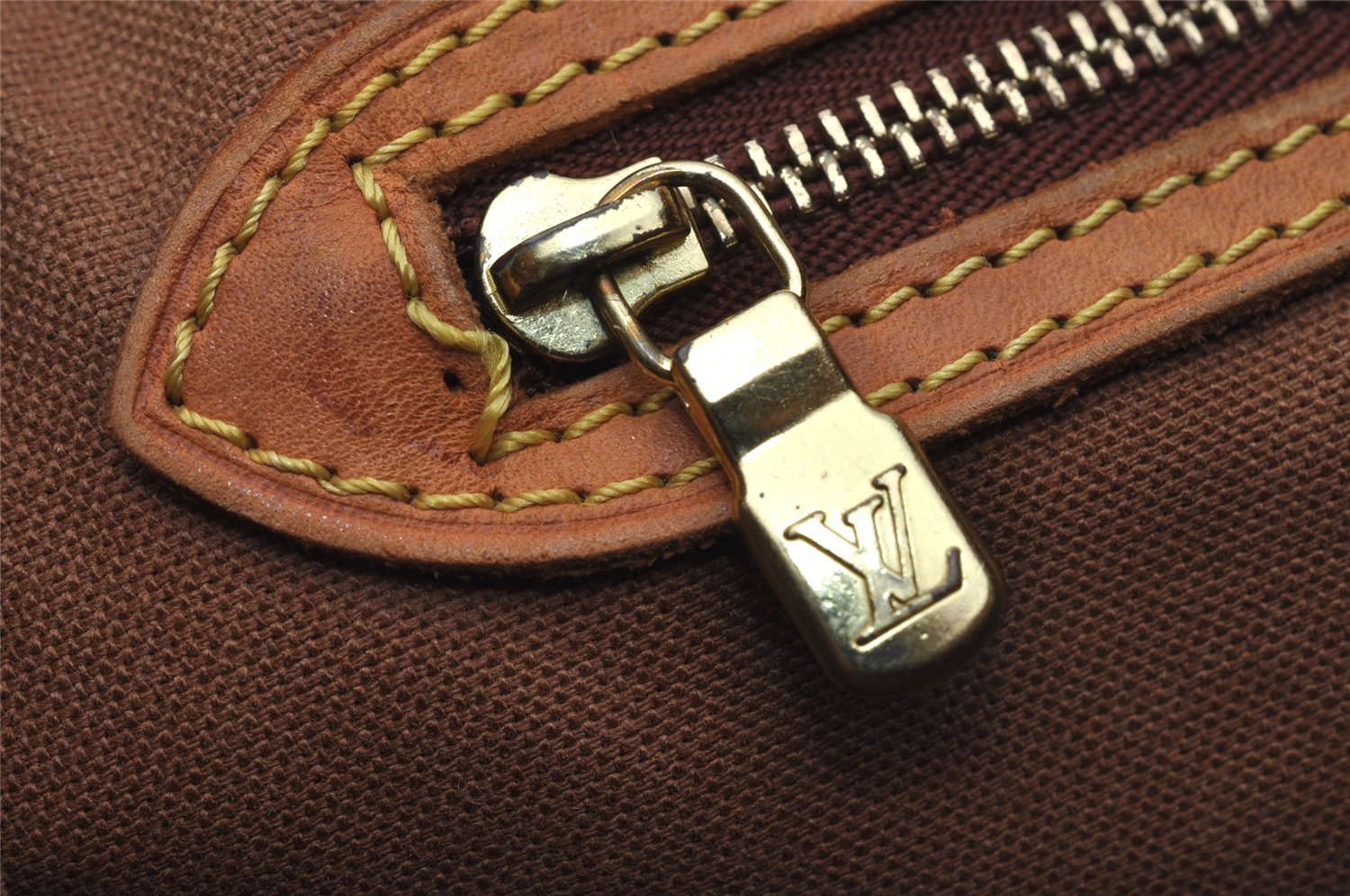 Authentic Louis Vuitton Monogram Batignolles Vertical Tote Bag M51153 LV 3087J