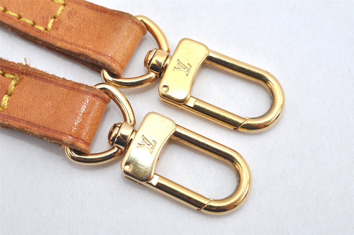 Authentic Louis Vuitton Leather Shoulder Strap Beige 46.5