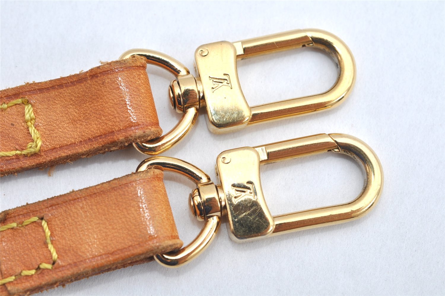 Authentic Louis Vuitton Leather Shoulder Strap Beige 46.5