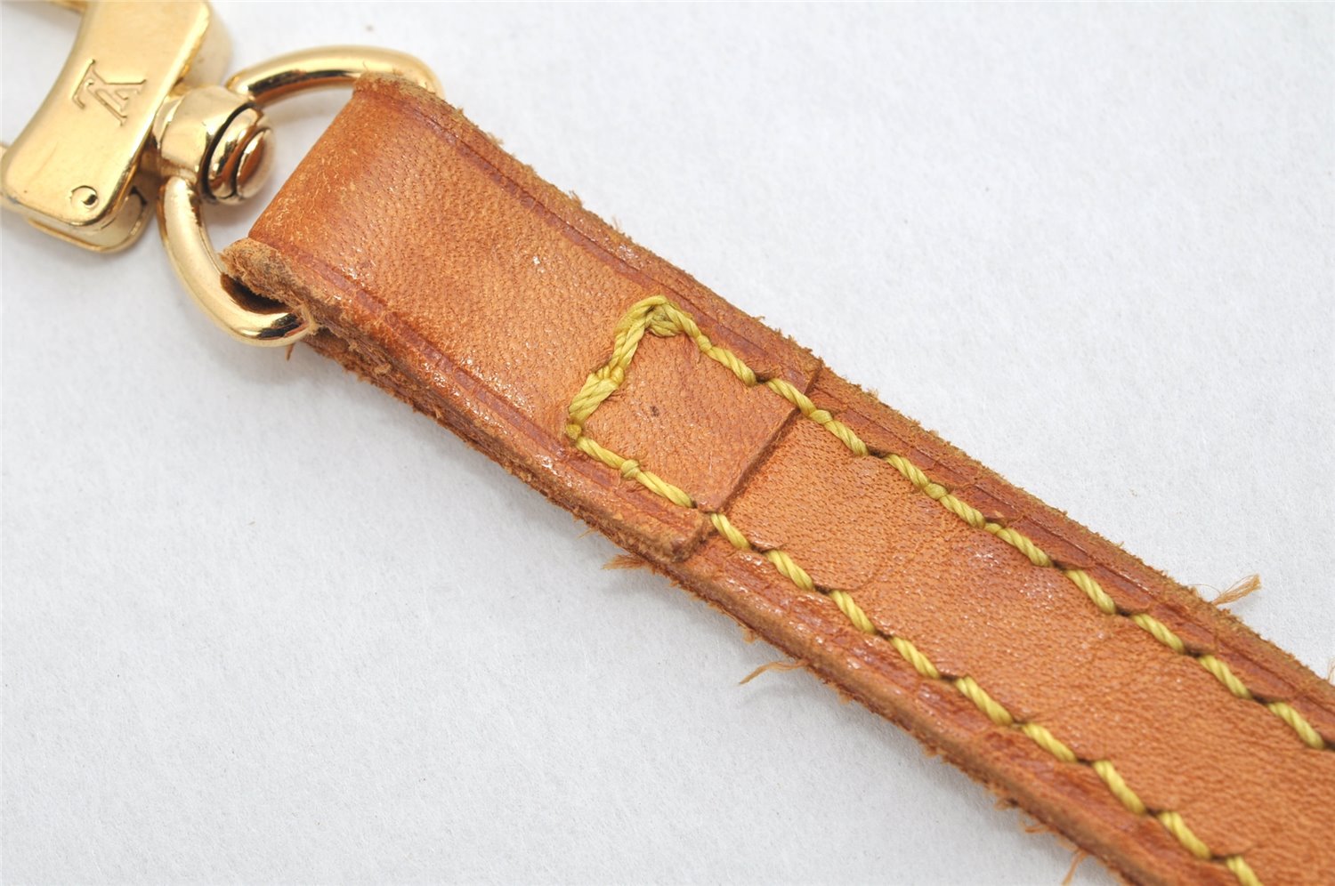 Authentic Louis Vuitton Leather Shoulder Strap Beige 46.5