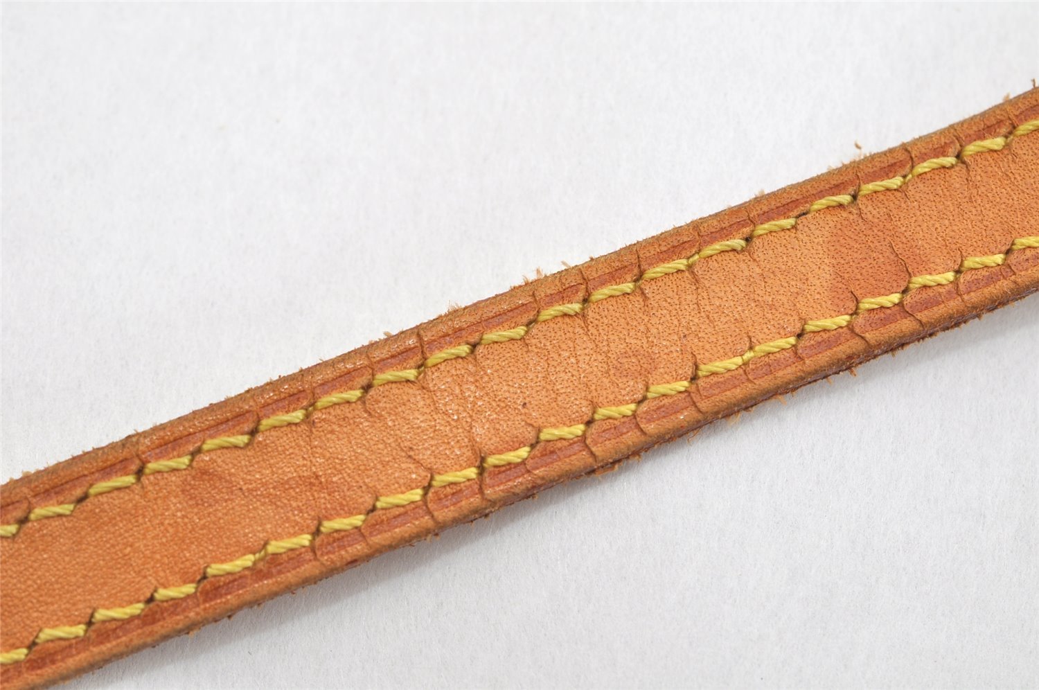 Authentic Louis Vuitton Leather Shoulder Strap Beige 46.5