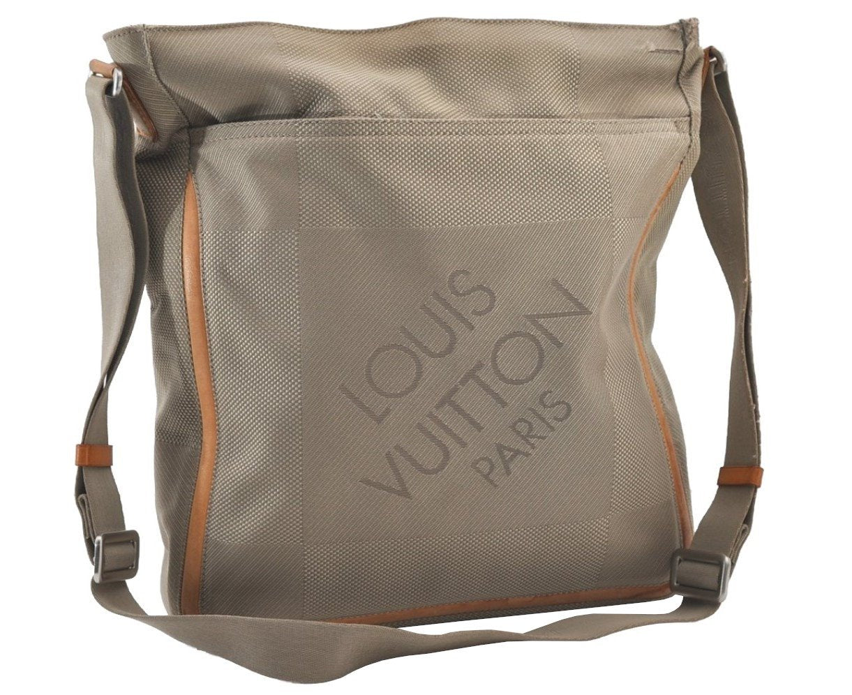 Authentic Louis Vuitton Damier Geant Compagnon Shoulder Bag M93045 Beige 3090J