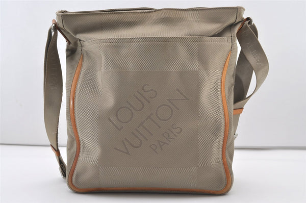 Authentic Louis Vuitton Damier Geant Compagnon Shoulder Bag M93045 Beige 3090J