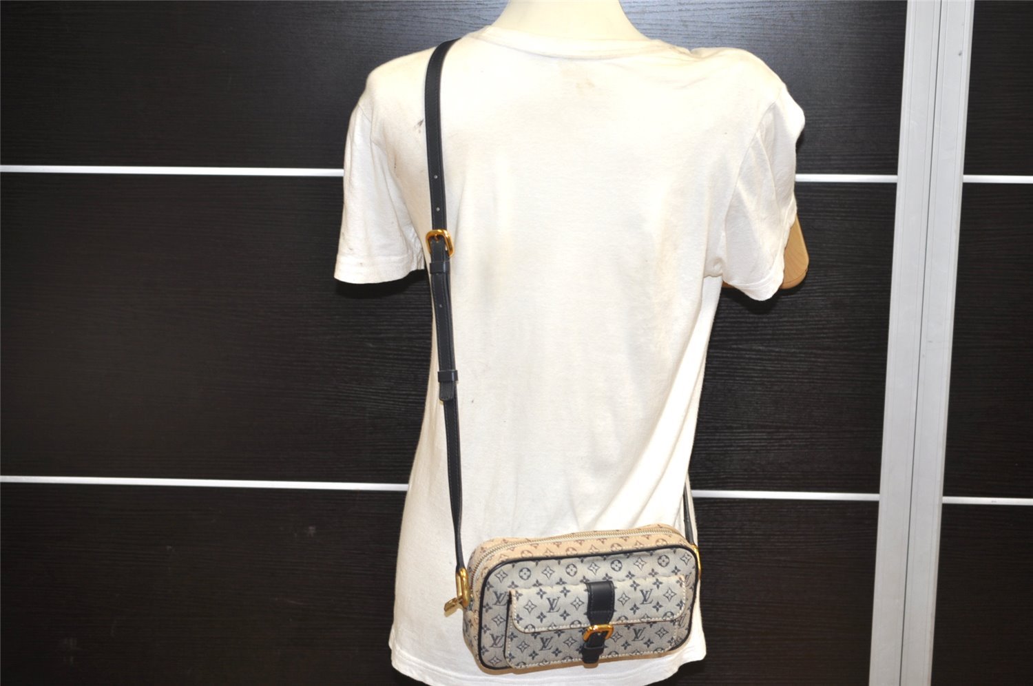 Auth Louis Vuitton Monogram Mini Juliet MM Shoulder Bag M92217 Blue Junk 3090K