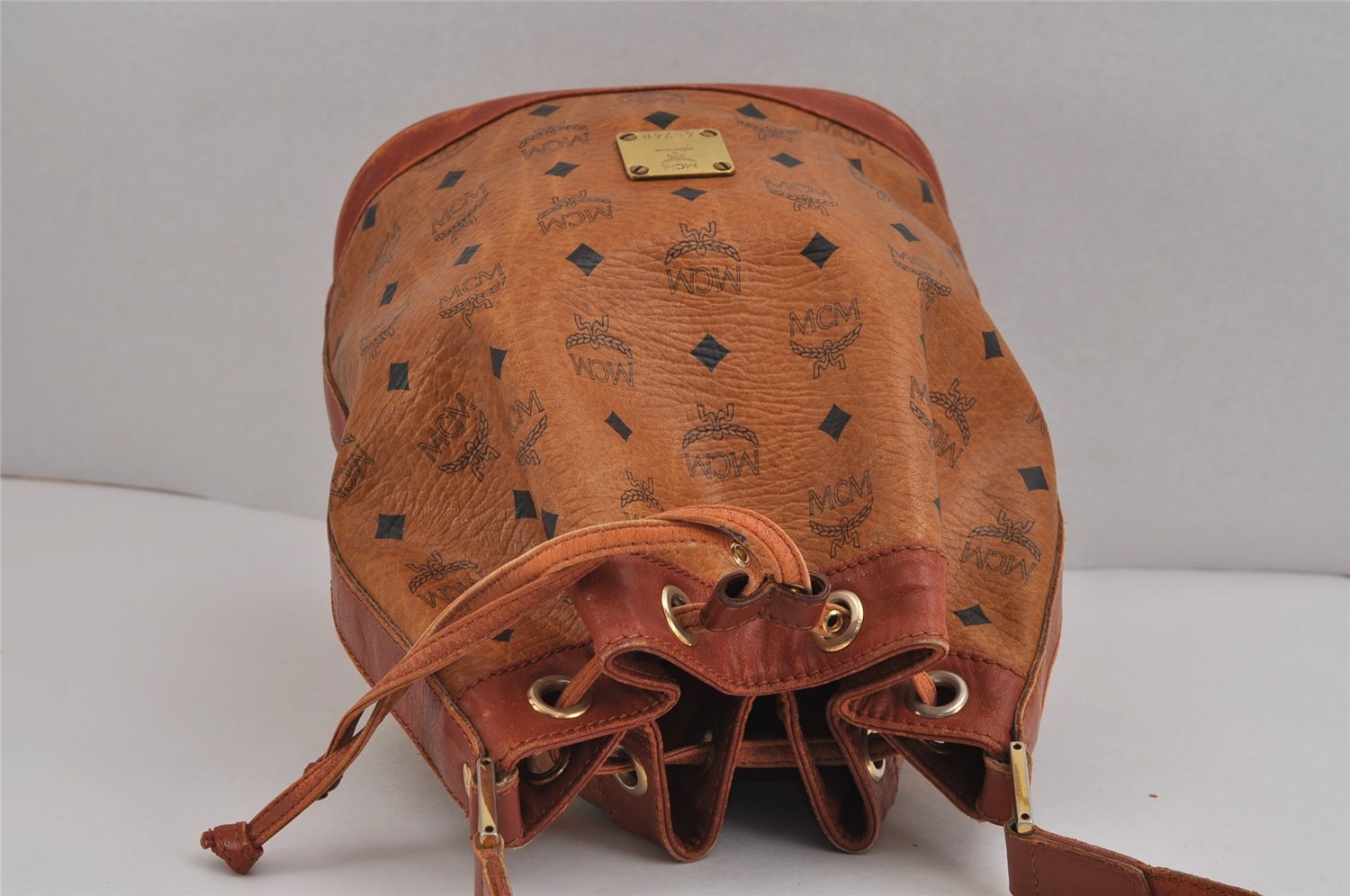 Authentic MCM Visetos Leather Vintage Shoulder Drawstring Bag Purse Brown 3093J