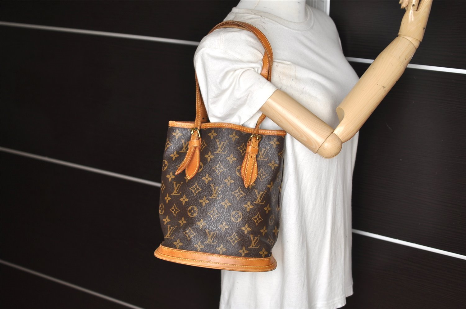 Authentic Louis Vuitton Monogram Bucket PM Shoulder Tote Bag M42238 Junk 3096K