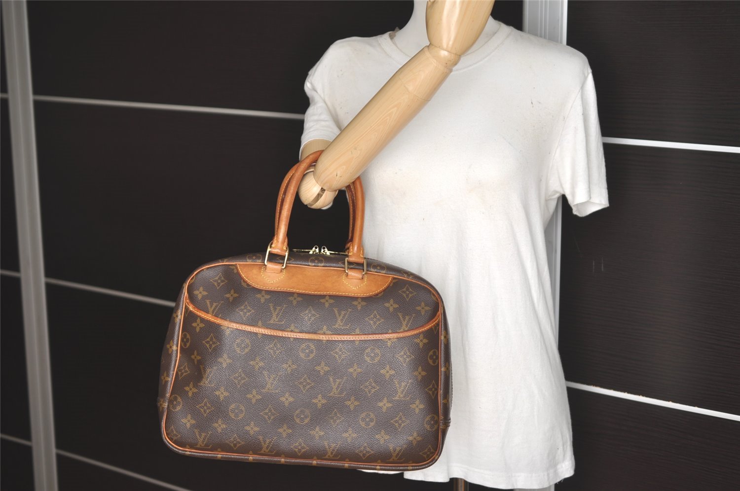 Authentic Louis Vuitton Monogram Deauville Hand Bag M47270 LV 3102J