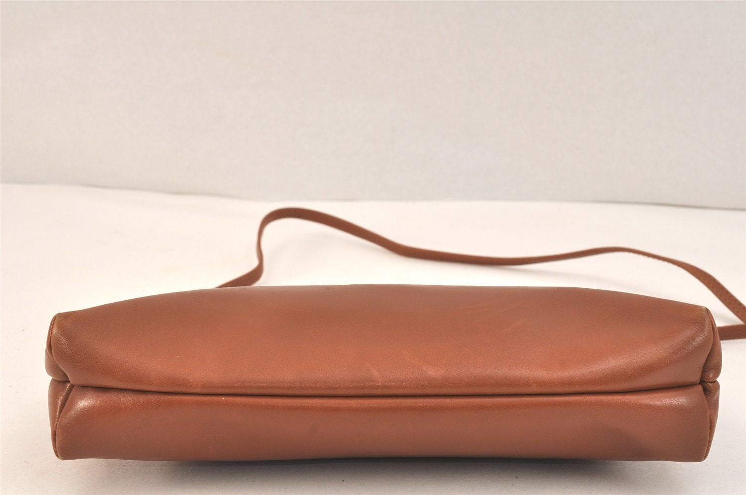 Authentic Salvatore Ferragamo Vara Shoulder Cross Bag Leather Brown SF 3108K