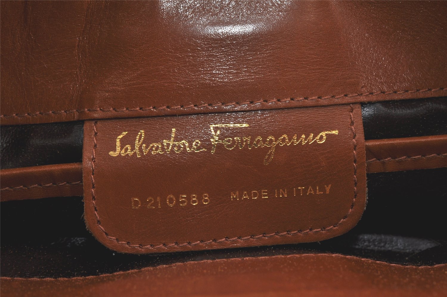 Authentic Salvatore Ferragamo Vara Shoulder Cross Bag Leather Brown SF 3108K