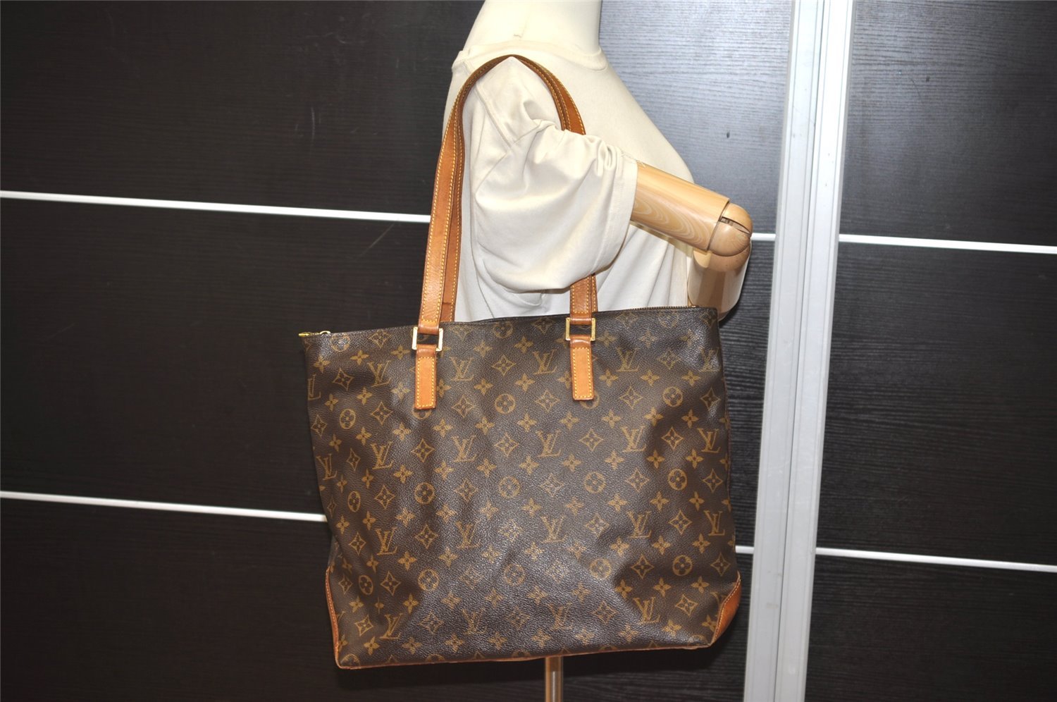 Authentic Louis Vuitton Monogram Cabas Mezzo Shoulder Tote Bag M51151 LV 3109J