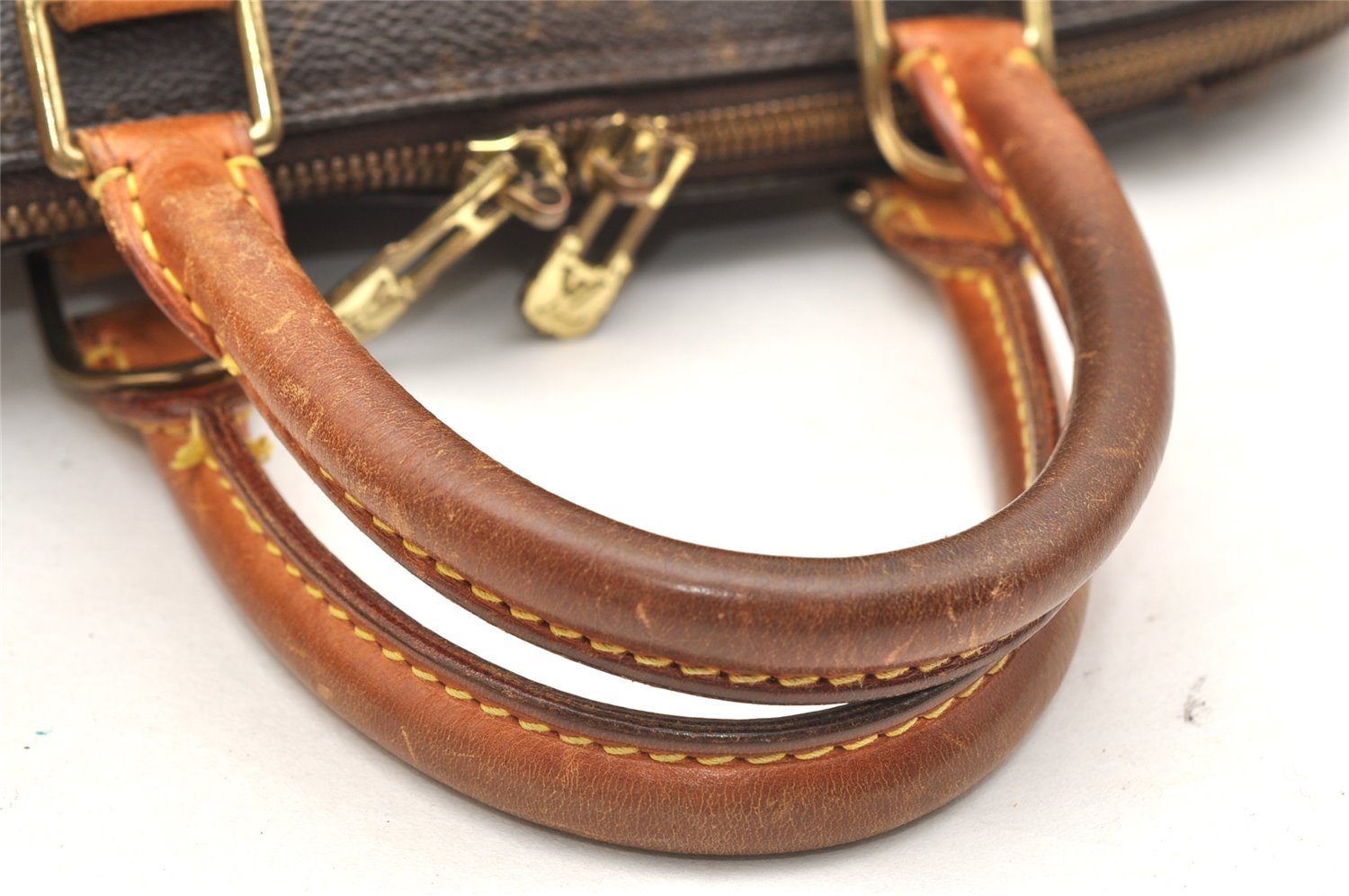 Authentic Louis Vuitton Monogram Alma Hand Bag Purse M51130 LV 3111K