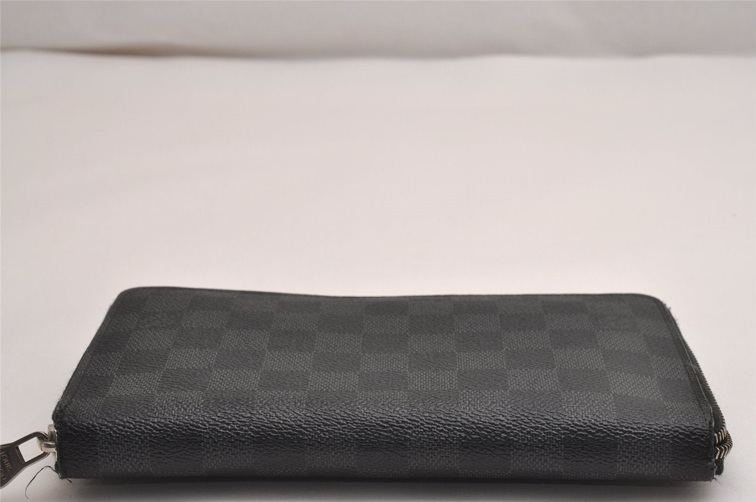 Authentic Louis Vuitton Damier Graphite Zippy Organizer Wallet N63077 Junk 3113J