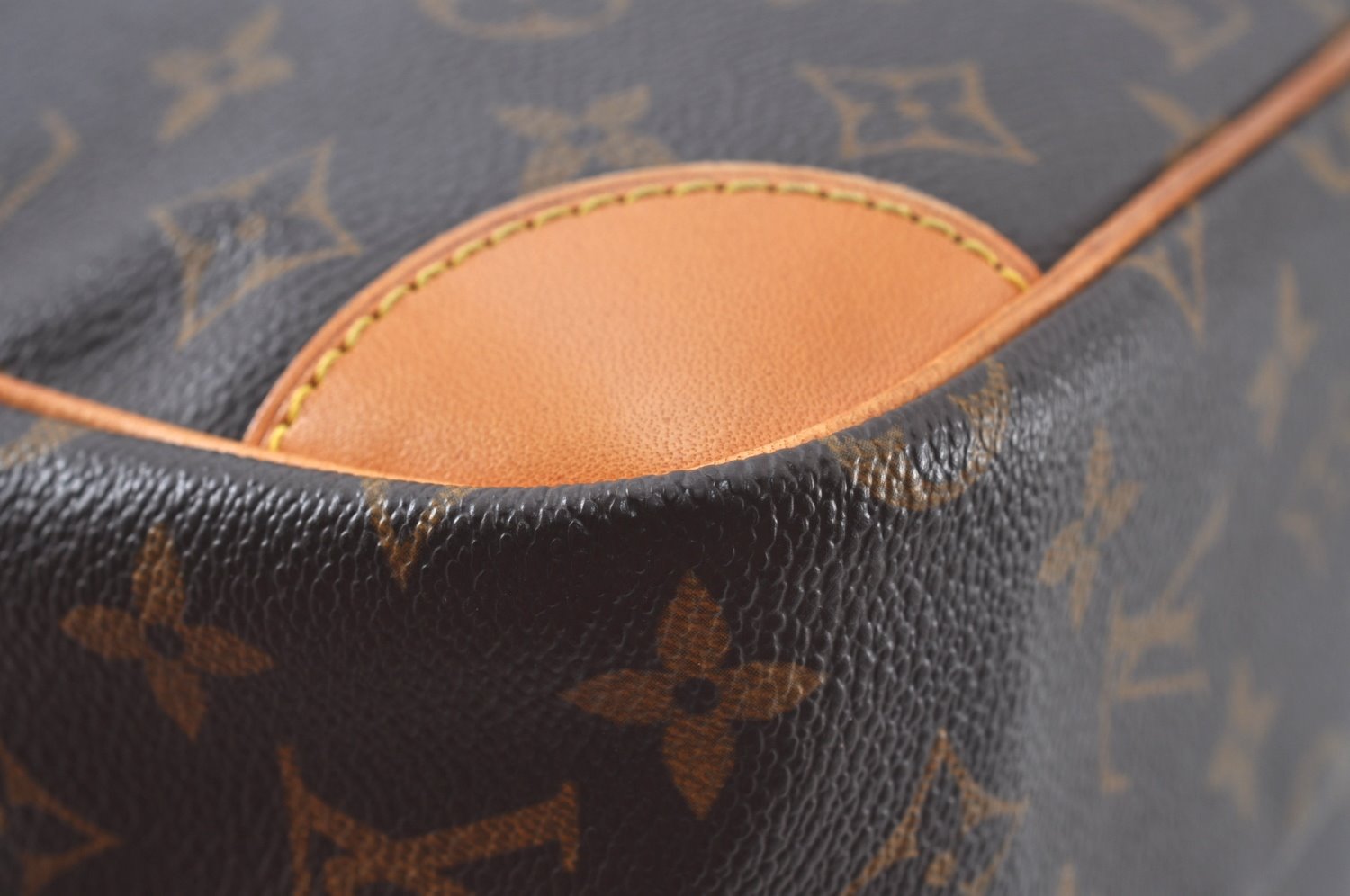 Authentic Louis Vuitton Monogram Nile Shoulder Cross Body Bag M45244 LV 3114J