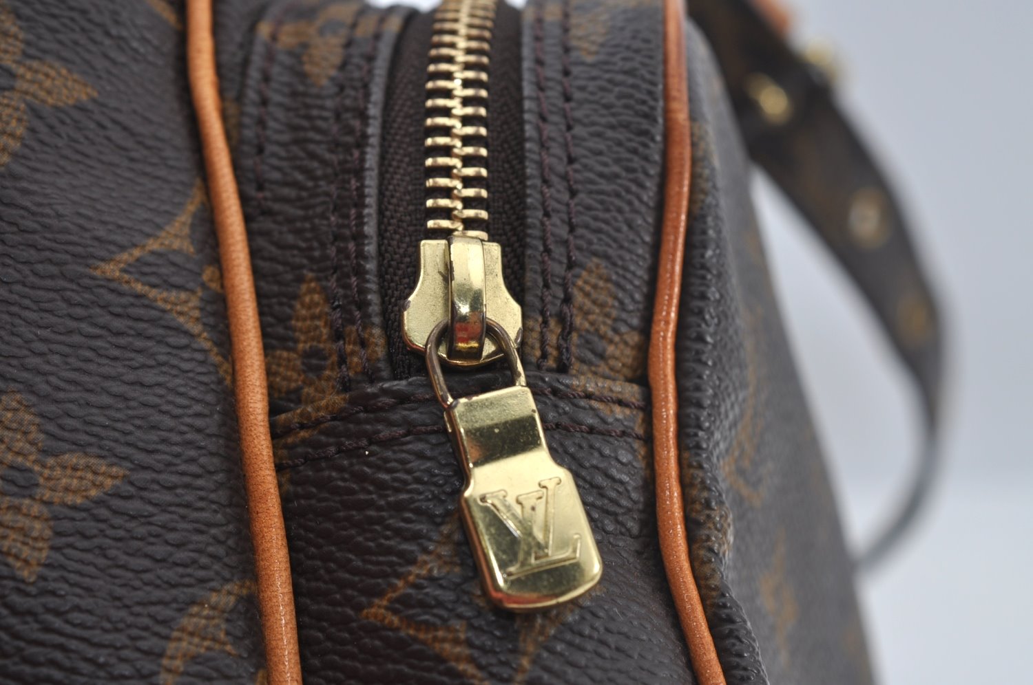 Authentic Louis Vuitton Monogram Nile Shoulder Cross Body Bag M45244 LV 3114J