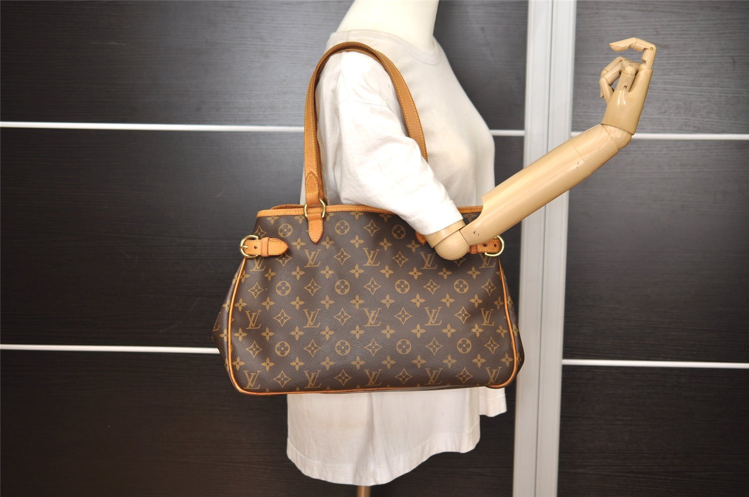 Authentic Louis Vuitton Monogram Batignolles Horizontal Tote Bag M51154 LV 3117J