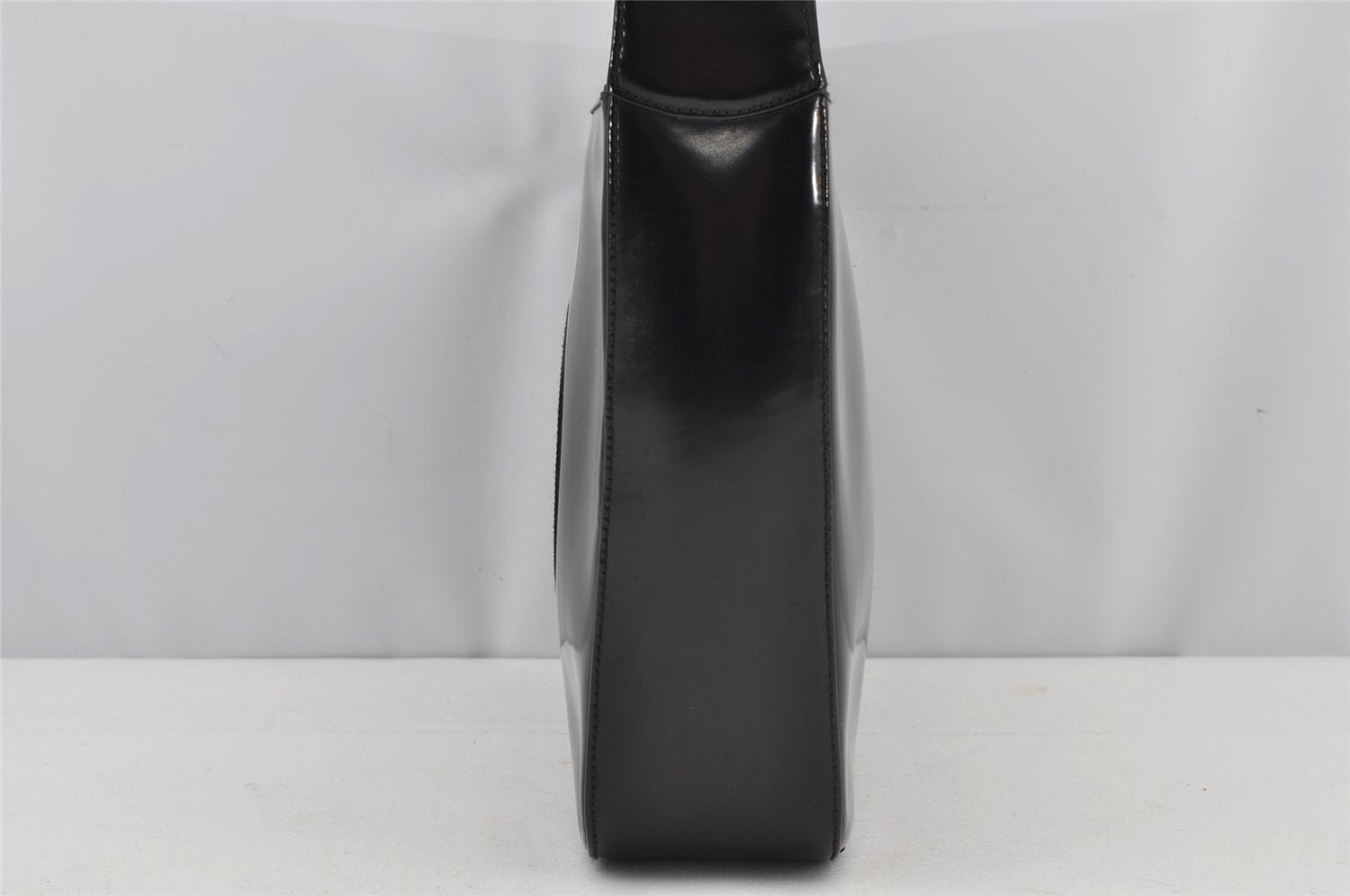 Authentic GUCCI Vintage Shoulder Hand Bag Purse Enamel Black Junk 3118J