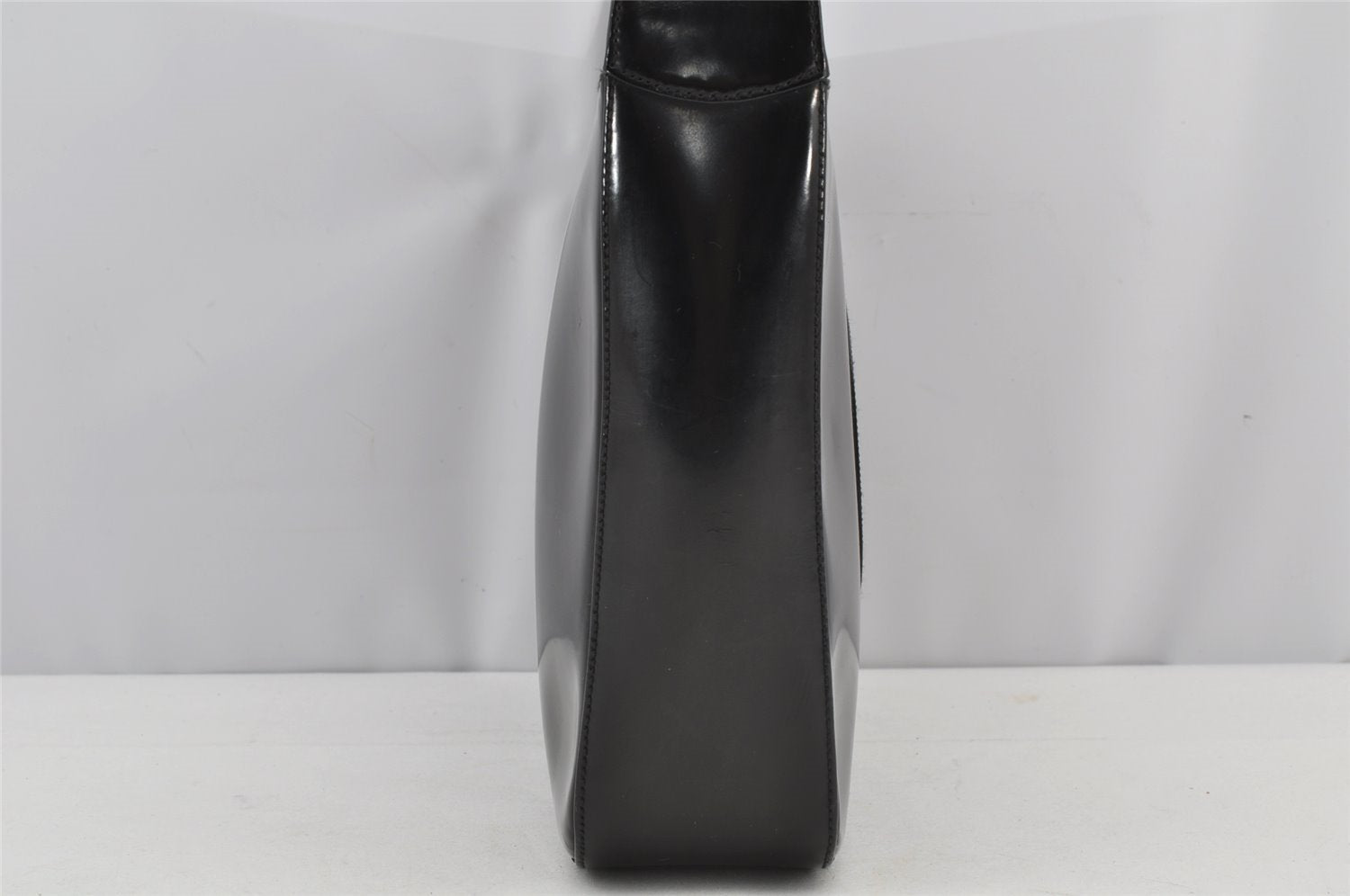 Authentic GUCCI Vintage Shoulder Hand Bag Purse Enamel Black Junk 3118J