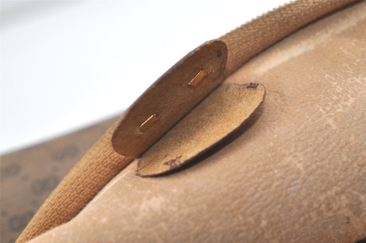 Authentic GUCCI Micro GG PVC Leather Clutch Hand Bag Purse Brown Junk 3119K