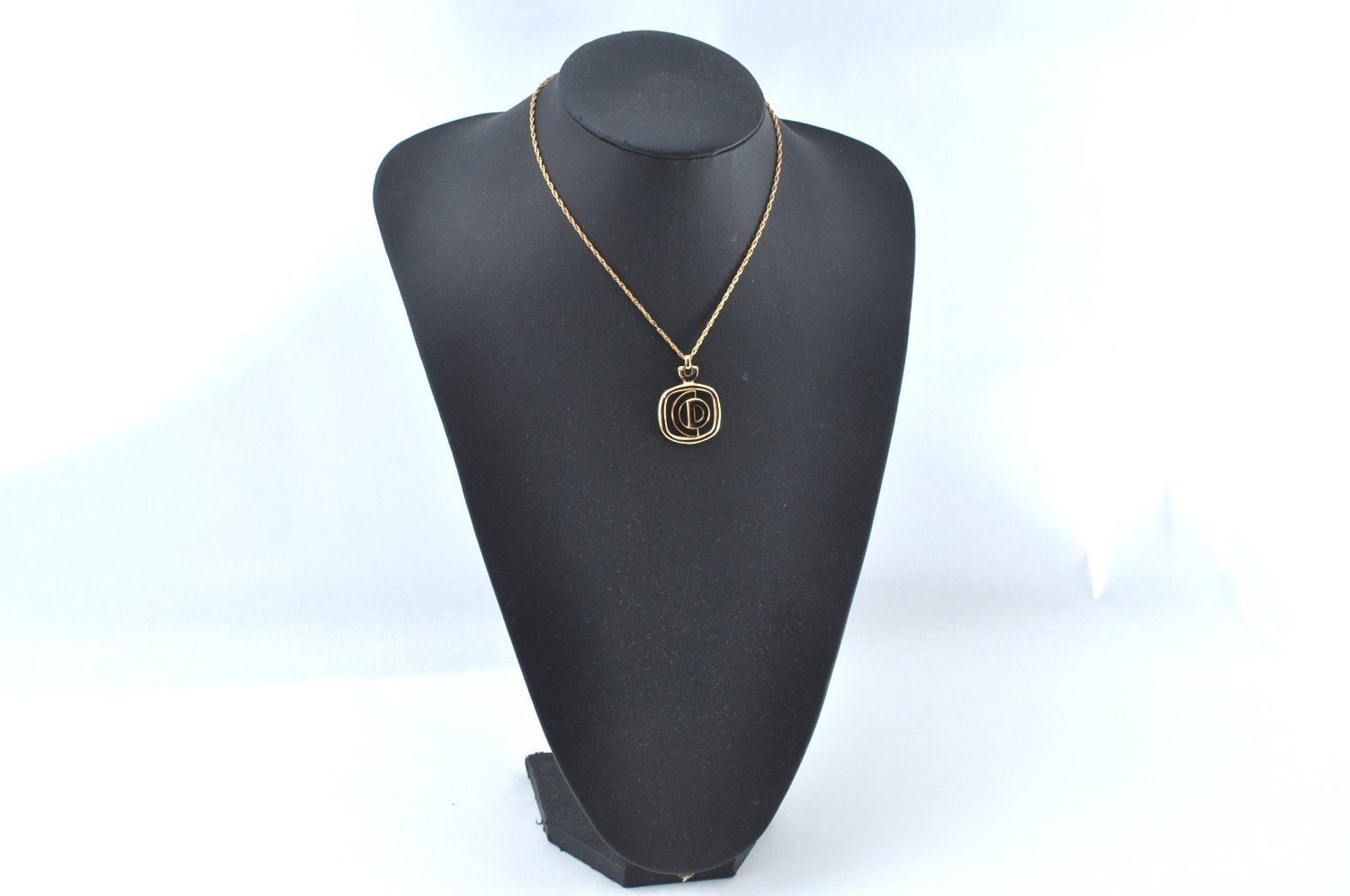 Authentic Christian Dior Gold Tone Chain Pendant Necklace CD Box 3121M