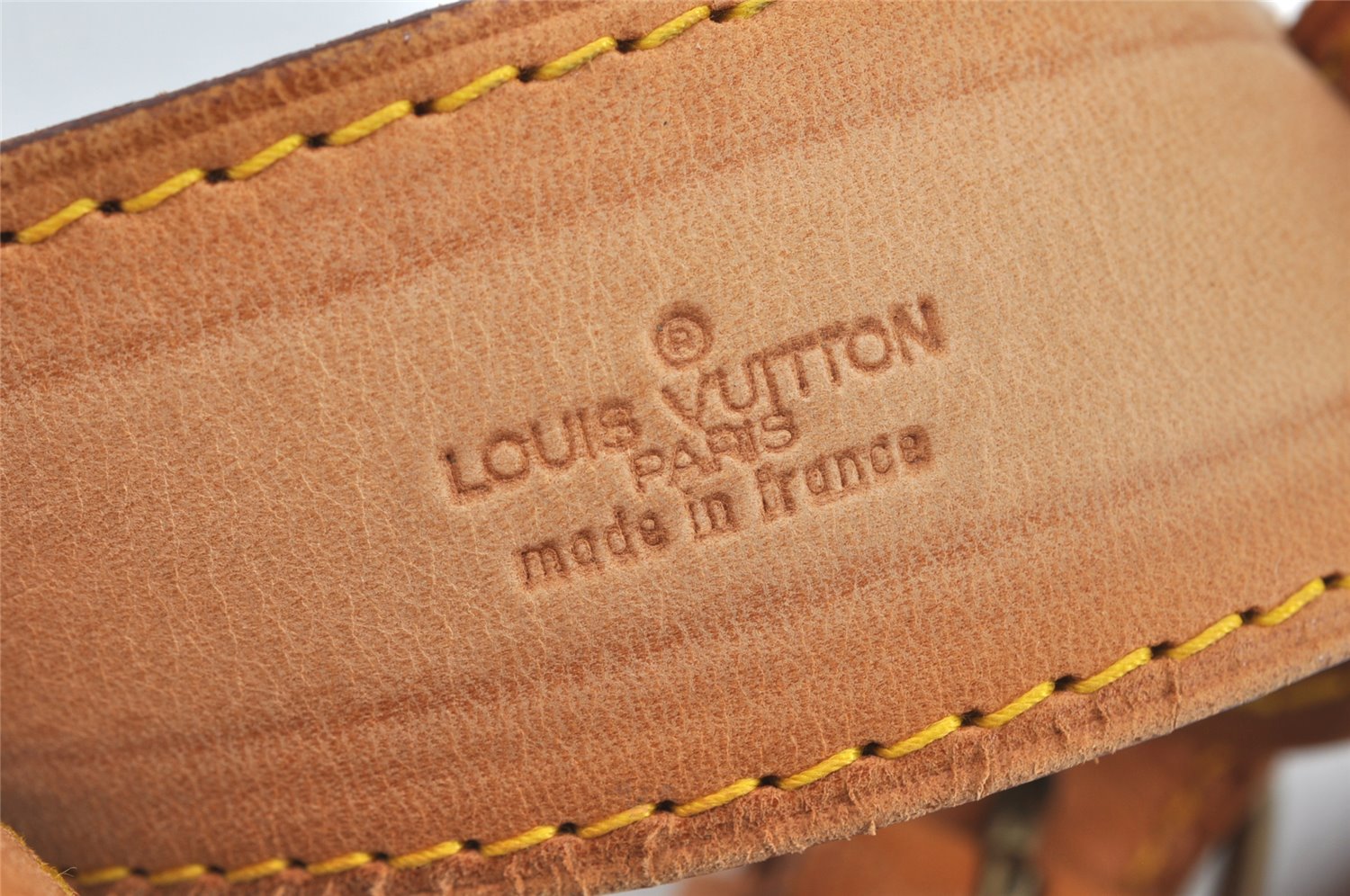 Authentic Louis Vuitton Leather Shoulder Strap Beige 36.2-43.3
