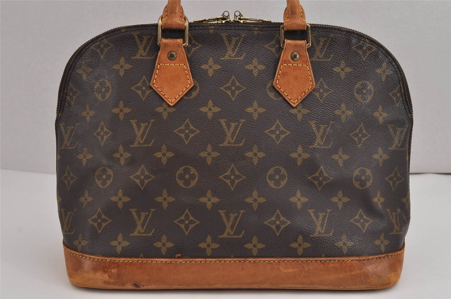 Authentic Louis Vuitton Monogram Alma Hand Bag Purse M51130 LV 3127J
