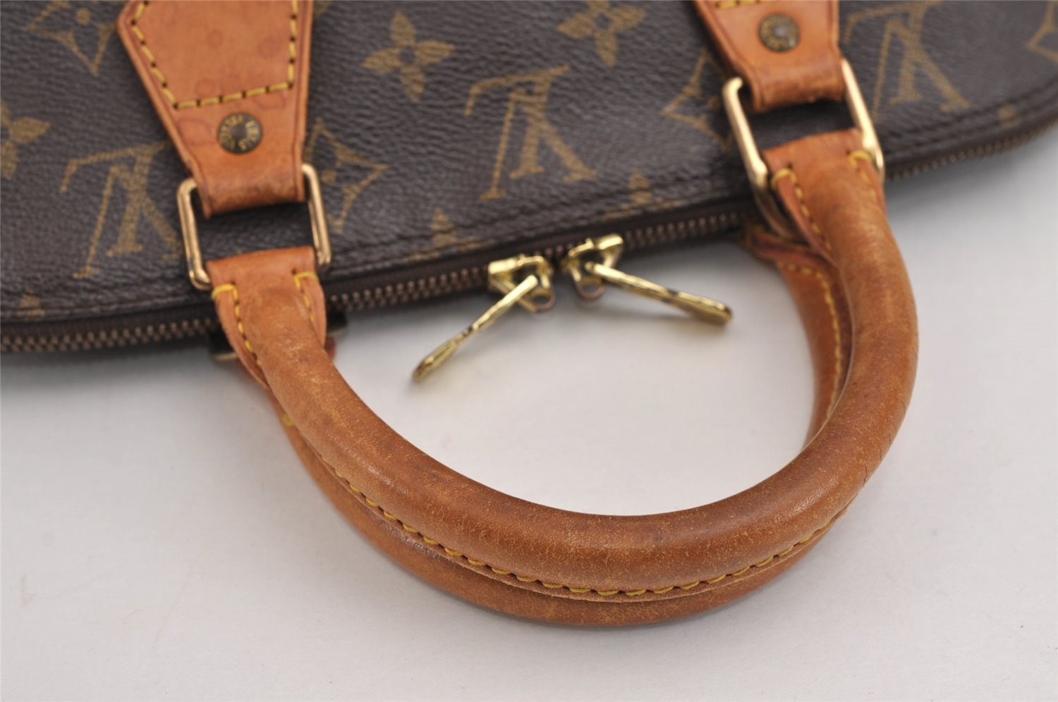 Authentic Louis Vuitton Monogram Alma Hand Bag Purse M51130 LV 3127J