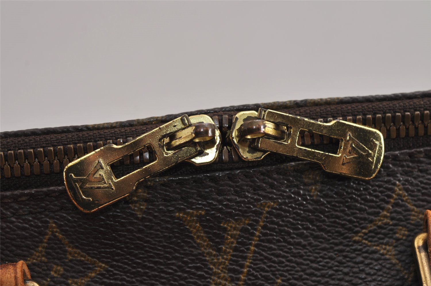 Authentic Louis Vuitton Monogram Alma Hand Bag Purse M51130 LV 3127J