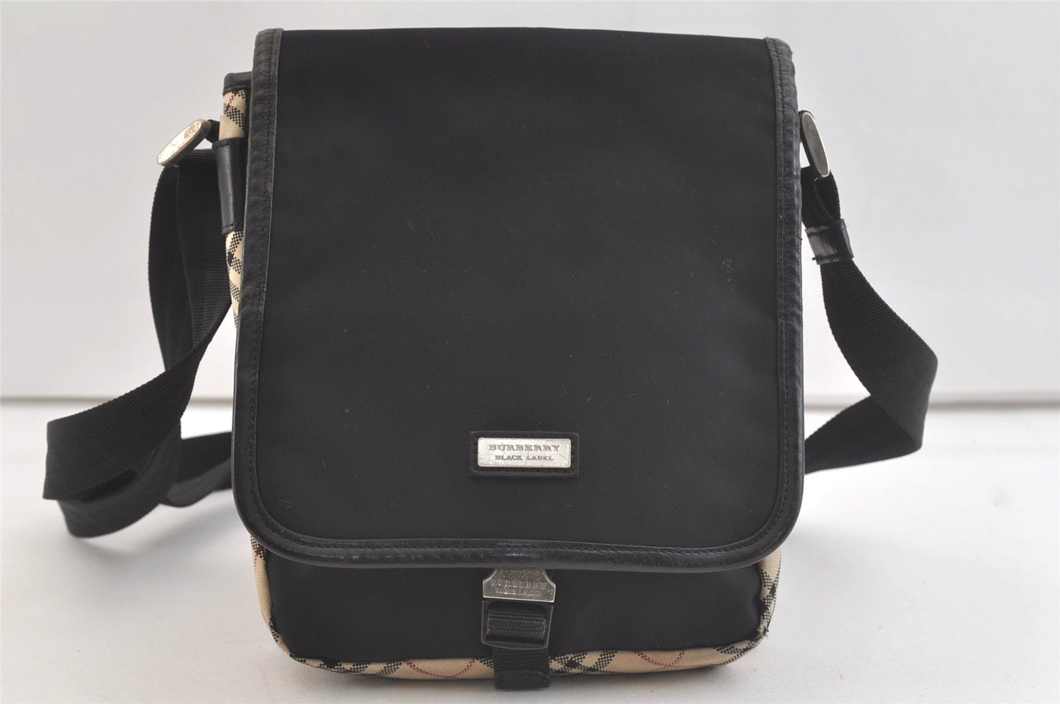 Authentic BURBERRY BLACK LABEL Check Shoulder Bag Nylon Leather Black 3131K