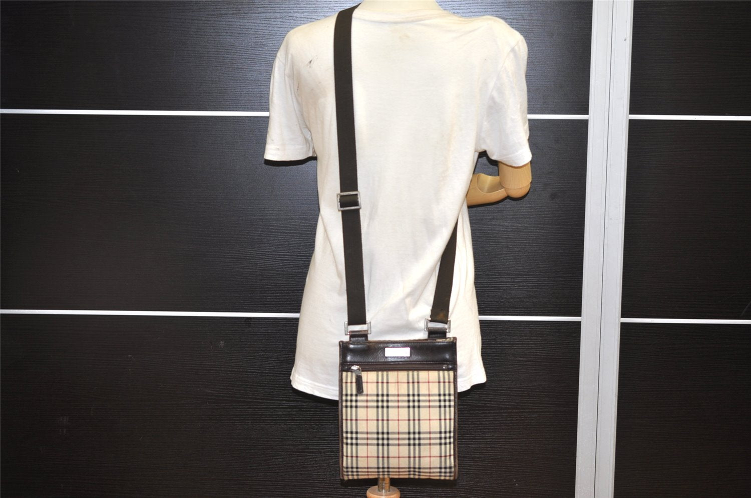Authentic BURBERRY Nova Check Shoulder Cross Body Bag Nylon Leather Beige 3132K