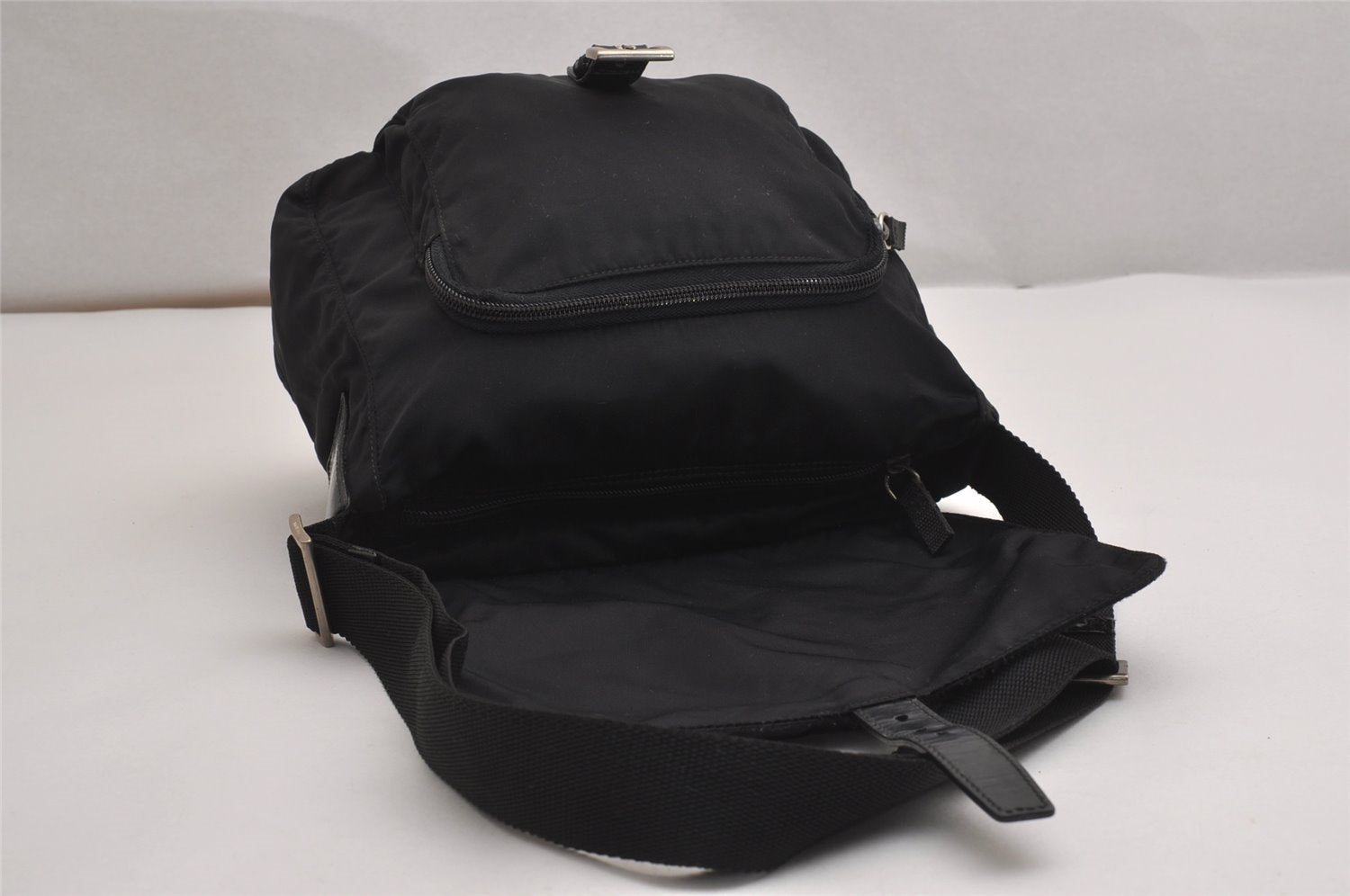 Authentic PRADA Nylon Tessuto Leather Shoulder Cross Body Bag Purse Black 3134J