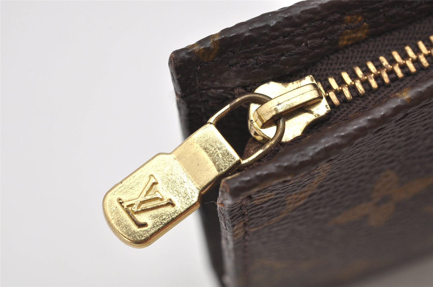 Authentic Louis Vuitton Monogram Pouch For Bucket PM LV Junk 3135K