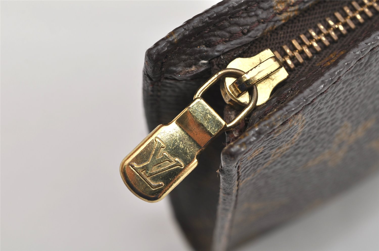 Authentic Louis Vuitton Monogram Pouch For Bucket PM LV Junk 3144K