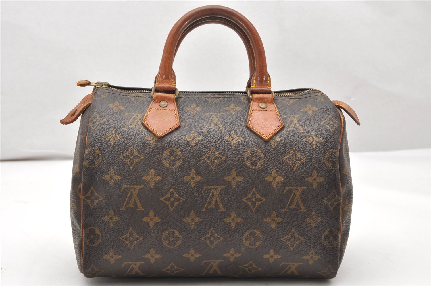 Authentic Louis Vuitton Monogram Speedy 25 Boston Hand Bag M41528 LV 3146K