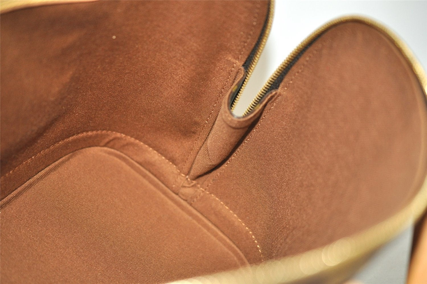 Authentic Louis Vuitton Monogram Alma Hand Bag Purse M51130 LV 3147I