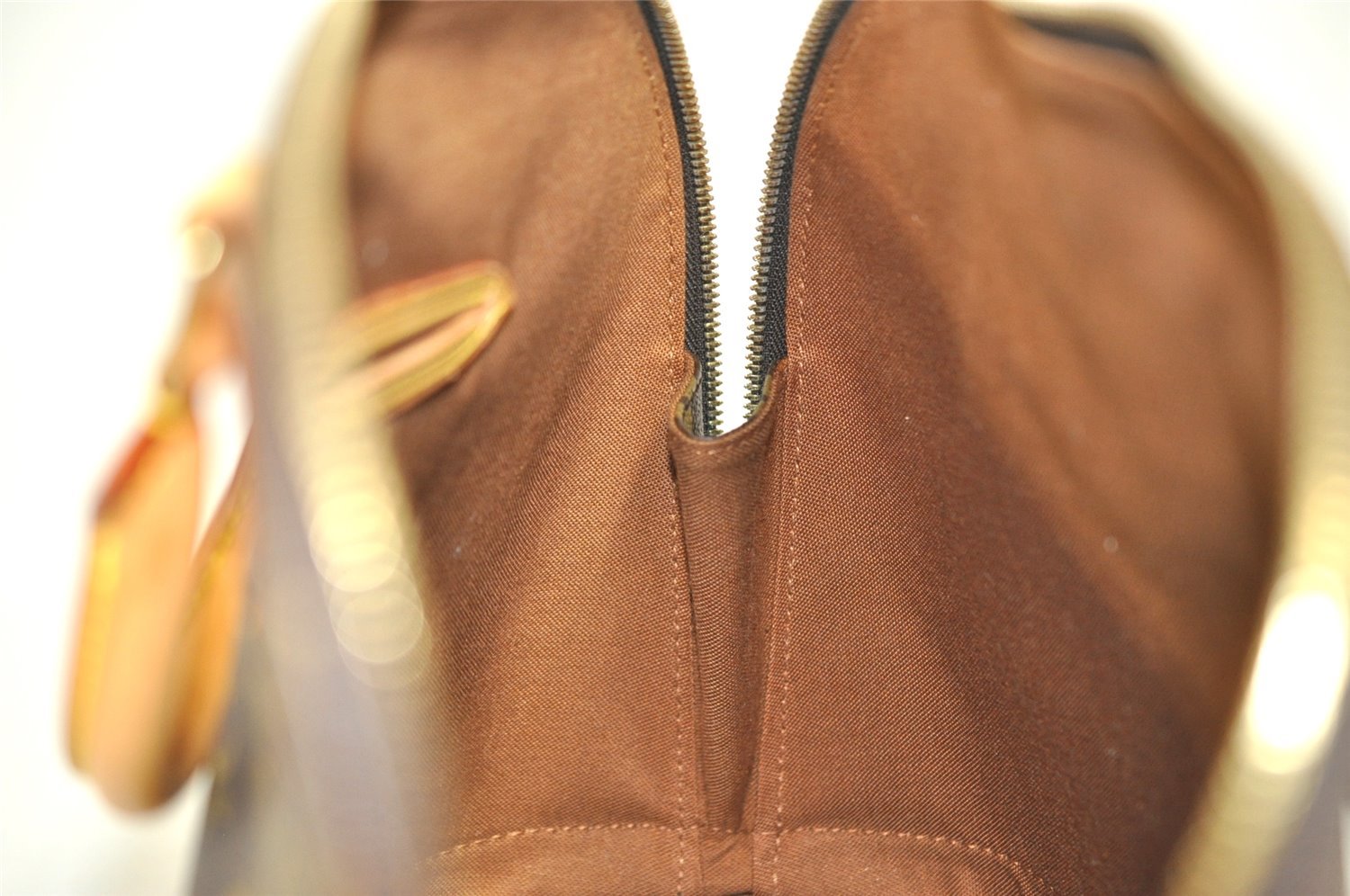 Authentic Louis Vuitton Monogram Alma Hand Bag Purse M51130 LV 3148I