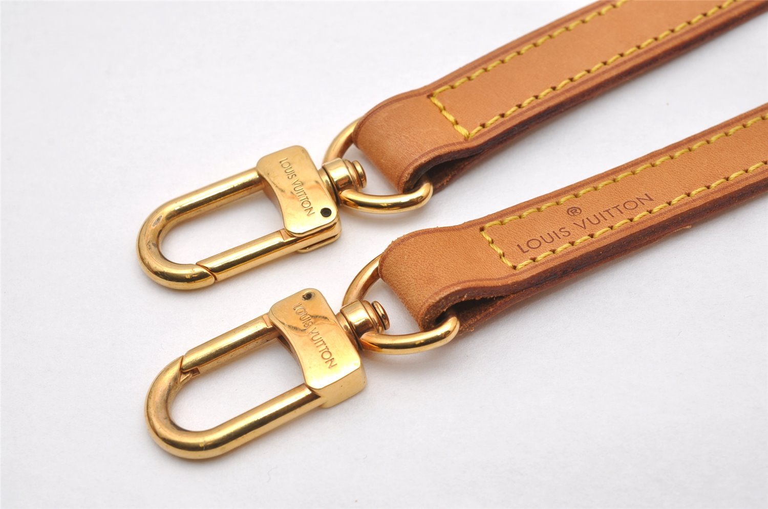 Authentic Louis Vuitton Leather Shoulder Strap Beige 47.2